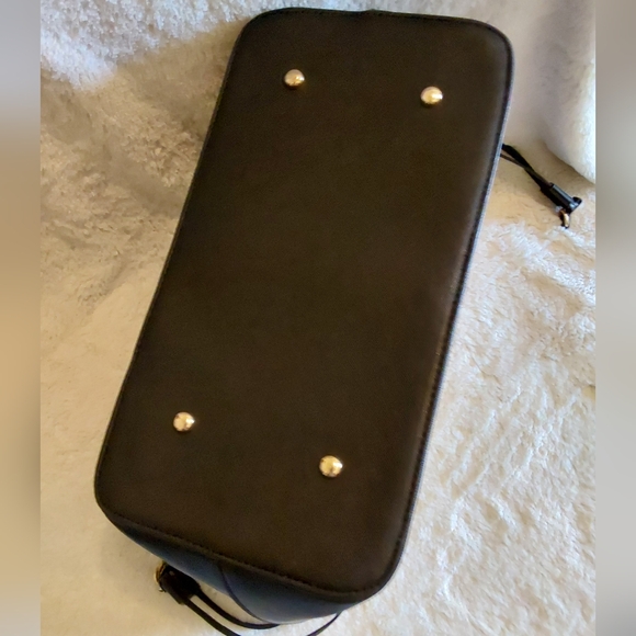 🌺 NWT Marilyn Monroe Black PVC Satchel Bag - Picture 13 of 15